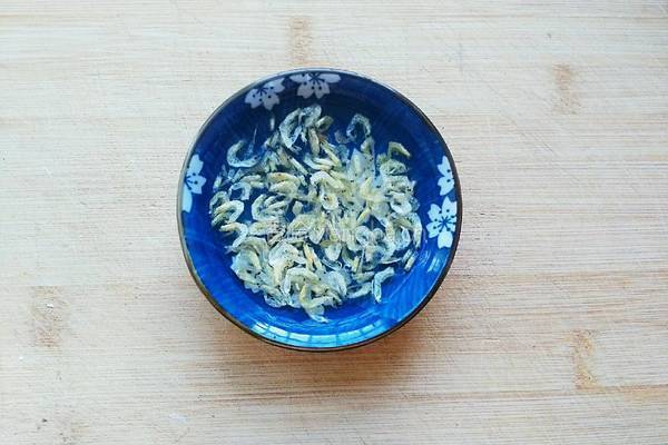 虾米蒸鸡蛋的做法图解2