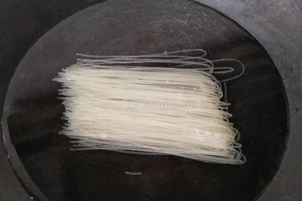 柳州螺蛳粉的做法图解3
