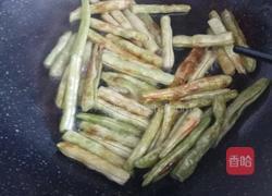 干煸豆角的做法图解3
