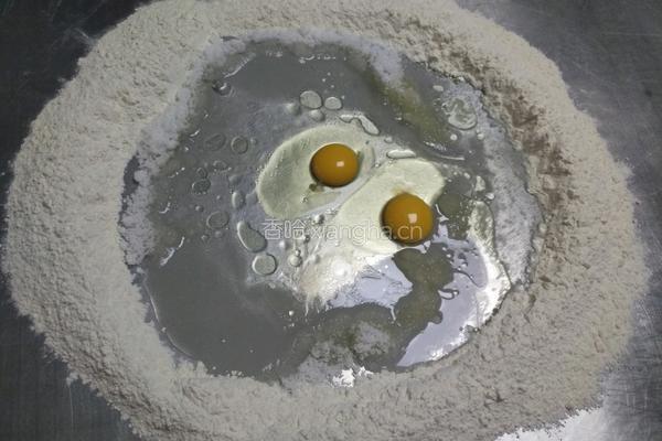 小麻花的做法图解1