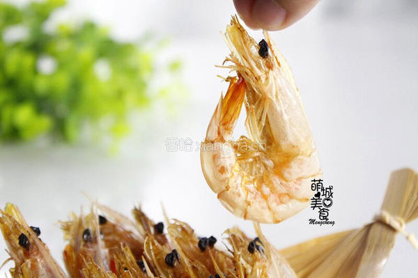 烤虾干的做法图解1