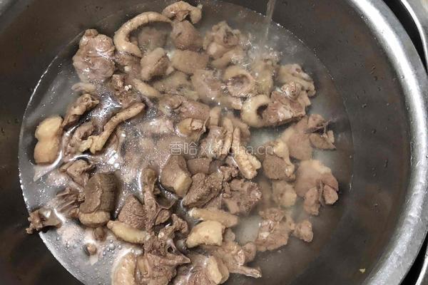 香焖鸭肉煲的做法图解4