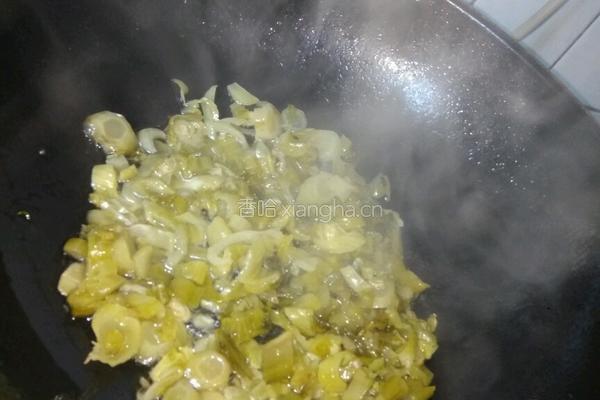 酸菜瘦肉的做法图解3