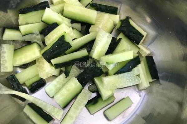凉拌黄瓜条的做法图解5