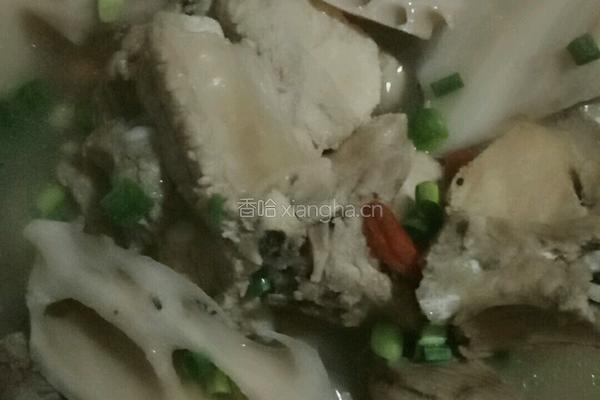 莲藕排骨汤的做法图解5