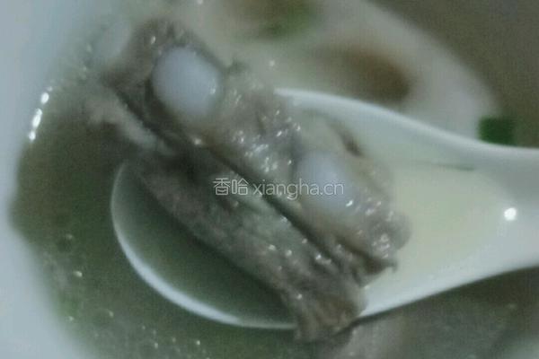 莲藕排骨汤的做法图解6