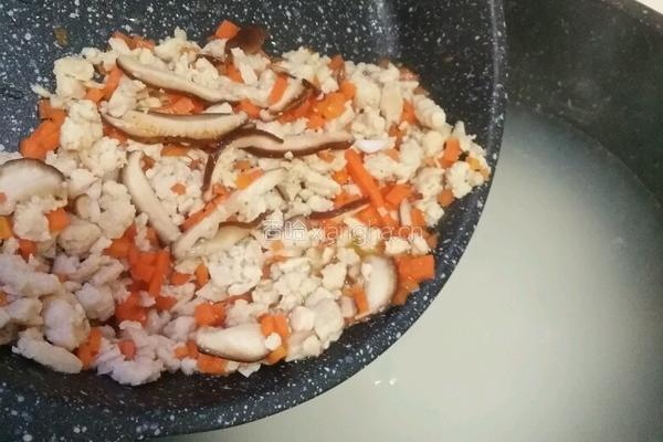 香菇鸡肉粥的做法图解7
