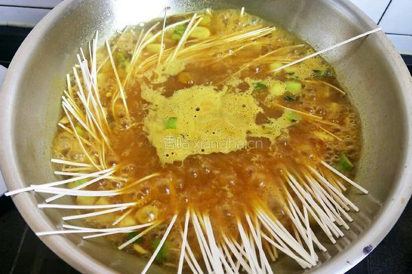 咖喱土豆鸡蛋面的做法图解6