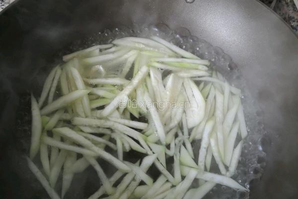 瓠子肉沫汤的做法图解2