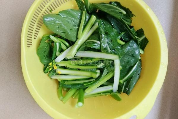 香菇炒青菜的做法图解2