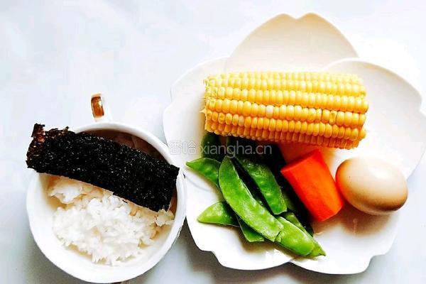 小鸡饭团的做法图解1
