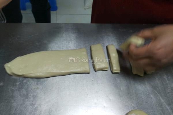 炸油条的做法图解6