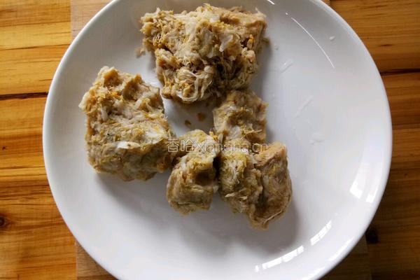 猪肉炒酸菜的做法图解3