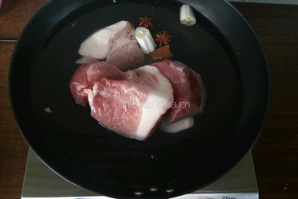 酸菜汆白肉的做法图解2