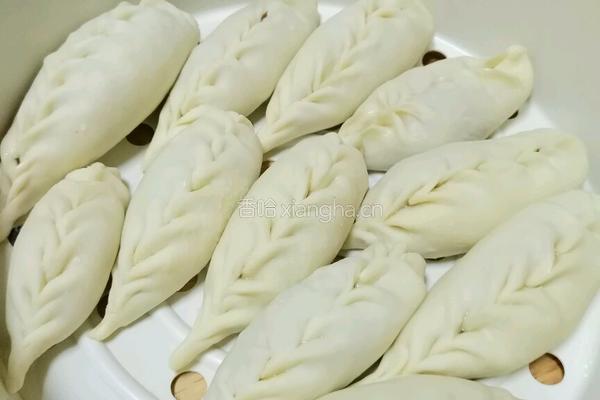 香菇莲藕瘦肉抄手的做法图解6