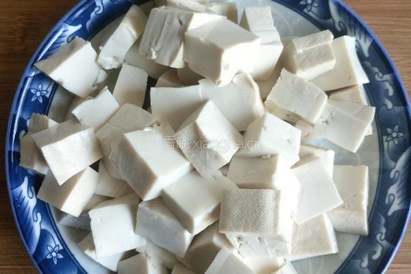麻婆豆腐的做法图解1