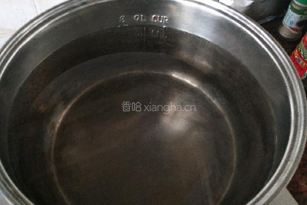 鱼腥草煲猪肺汤的做法图解3