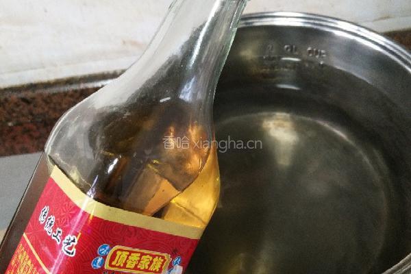 鱼腥草煲猪肺汤的做法图解5