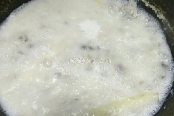 野生鲫鱼汤煮面皮的做法图解7