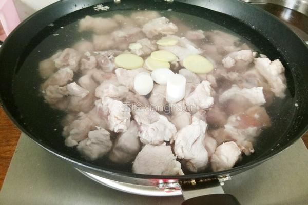 大骨头冬瓜汤的做法图解2