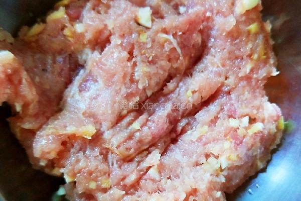 芹菜香菇肉家常水饺的做法图解6