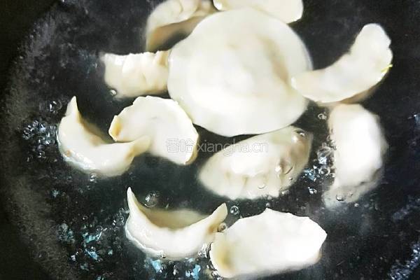 芹菜香菇肉家常水饺的做法图解14
