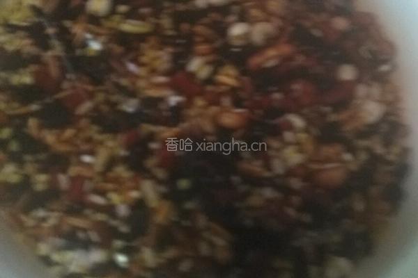五谷杂粮粥的做法图解2