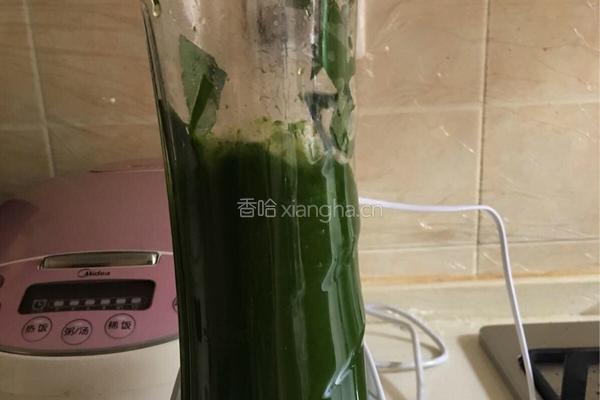 手工菠菜牛肉臊子面的做法图解2
