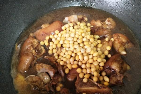 黄豆焖猪脚的做法图解20