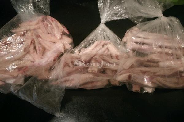 卤凤爪鸡翅尖的做法图解1