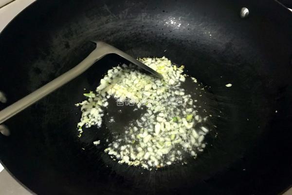 海鲜焖麻食的做法图解5