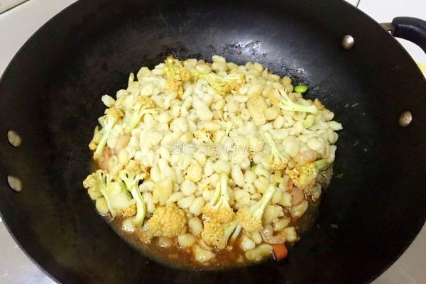 海鲜焖麻食的做法图解9