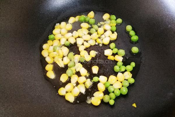 海苔炒饭的做法图解3