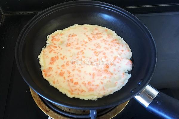 胡萝卜鸡蛋软饼的做法图解7