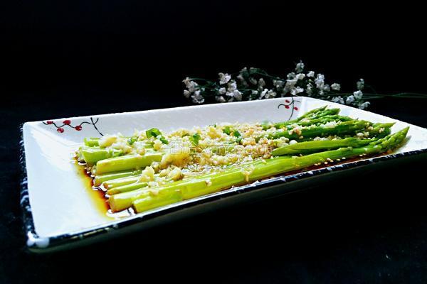 蒜香芦笋的做法图解8
