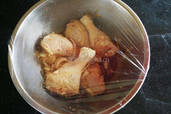 椰丝鸡腿的做法图解3