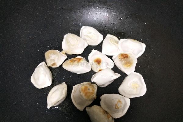 蛋包饺子的做法图解5