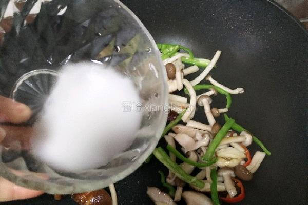 素炒杂菇的做法图解10