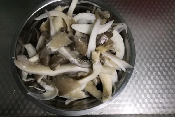 蘑菇面的做法图解1