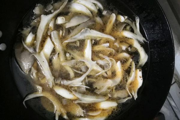 蘑菇面的做法图解3