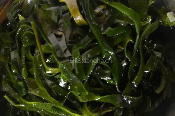 凉菜海带丝的做法图解1