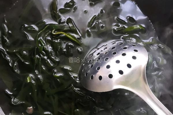 凉菜海带丝的做法图解3