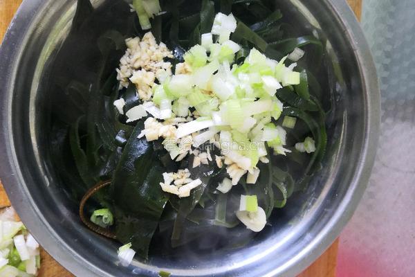 凉菜海带丝的做法图解5