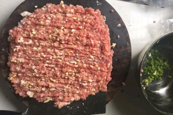 肉丸竹荪玉带汤的做法图解1