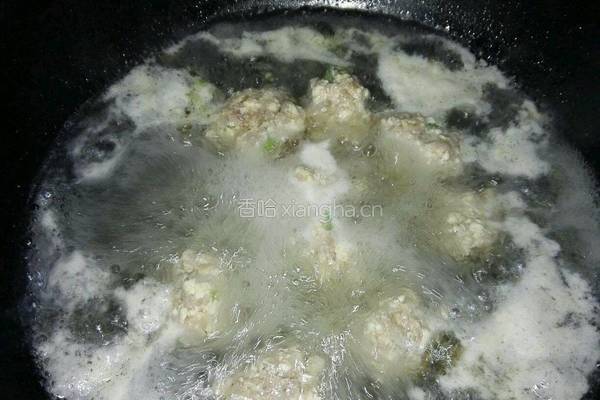 肉丸竹荪玉带汤的做法图解4