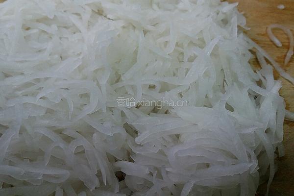 白萝卜猪肉烤饺的做法图解1