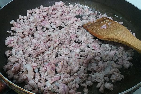 白萝卜猪肉烤饺的做法图解3