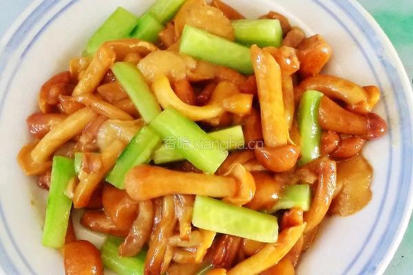 滑子菇炒青瓜的做法图解7