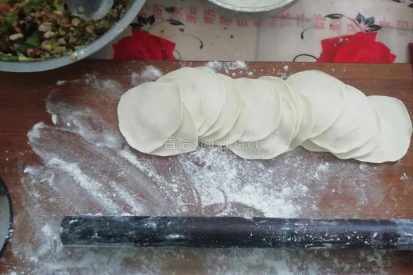 素馅蒸饺的做法图解3