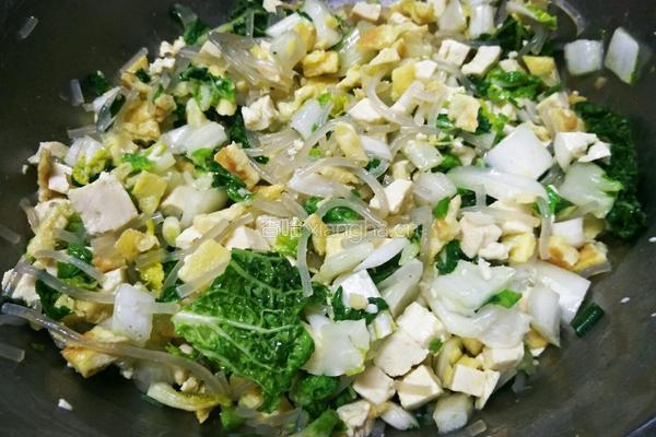 粉丝豆腐鸡蛋水饺的做法图解1